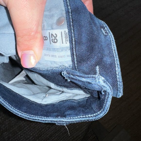 LOFT CURVY SLIM FLARE JEANS. BRAND NEW, NEVER WORN. SIZE 8/29 - Picture 3 of 3